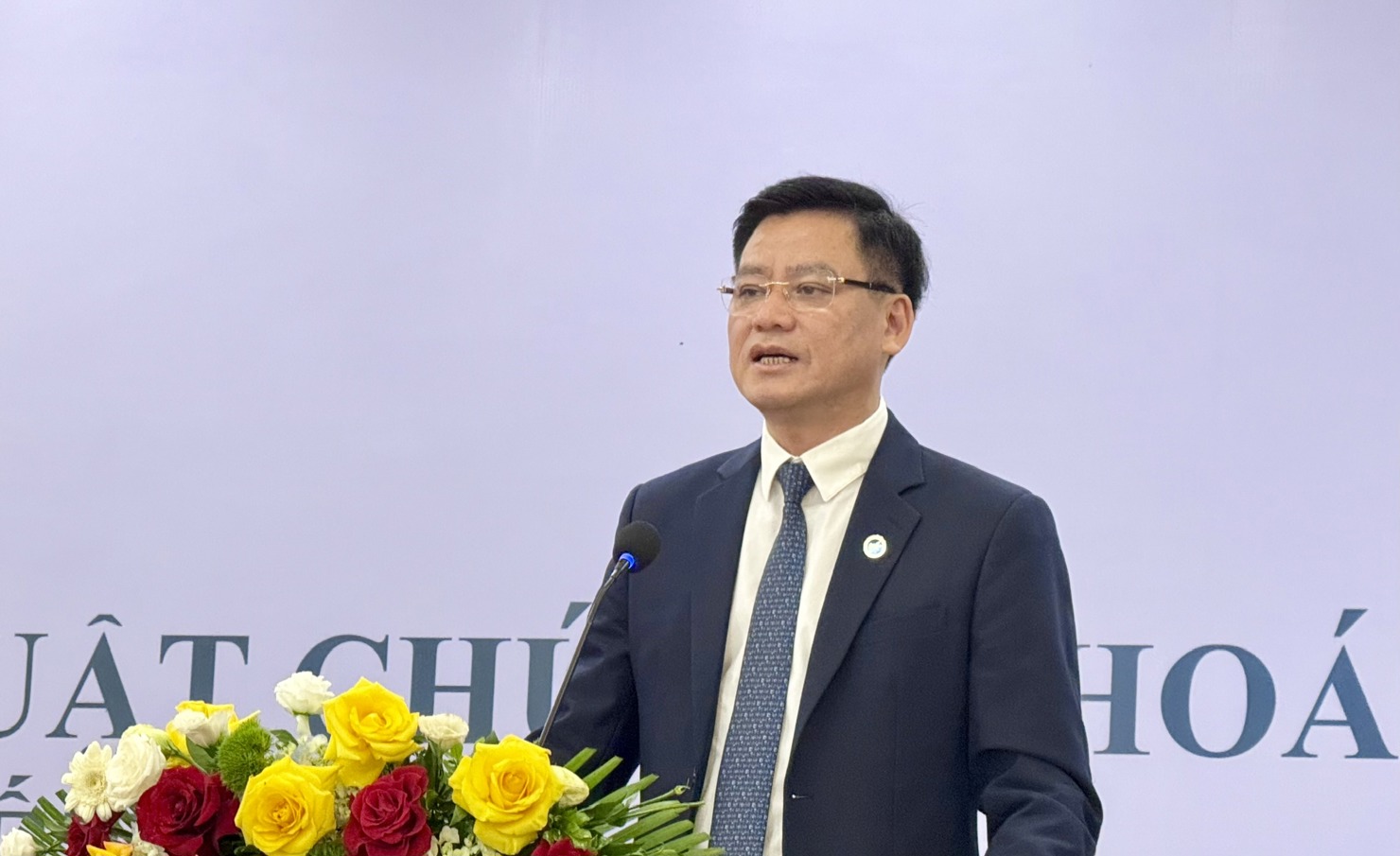 Phó Chủ tịch UBCKNN Hoàng Văn Thu phát biểu tại Hội nghị. 