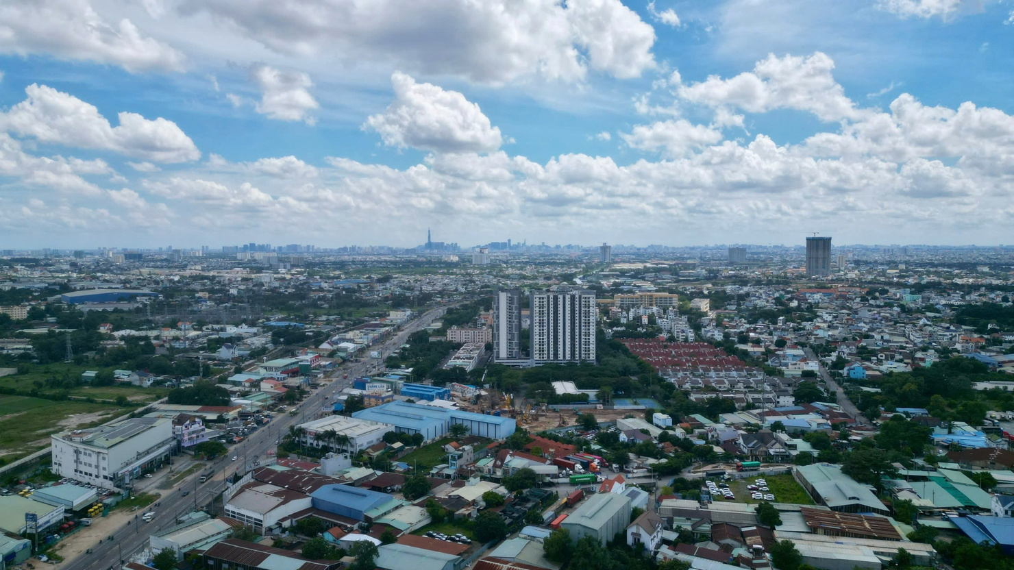 Các khu đô thị mới vùng giáp ranh TP. Hồ Chí Minh thu hút nhà đầu tư nhờ mức giá hợp lý và hạ tầng ngày càng hoàn thiện. Ảnh: Anh Hào.