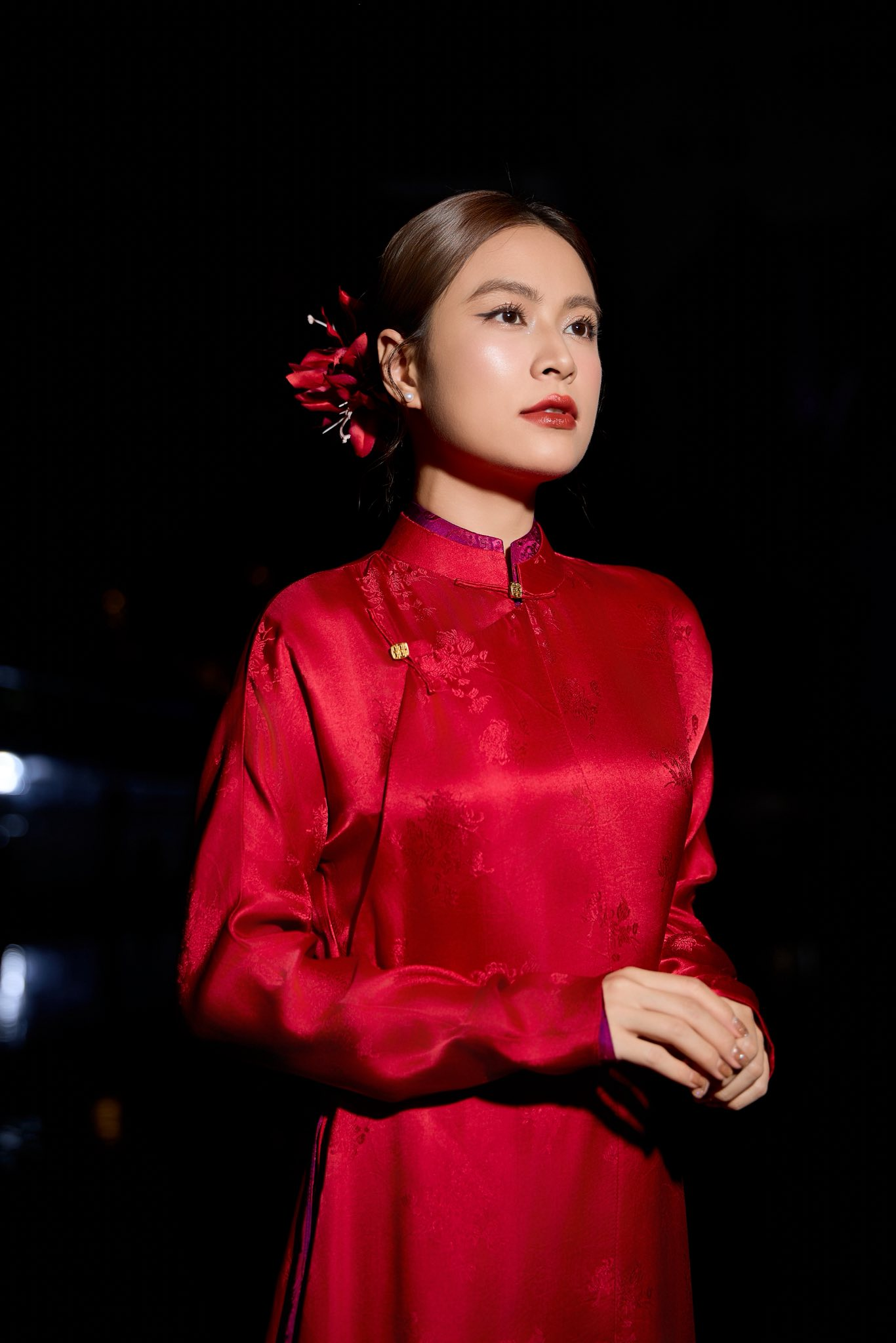 photo-1761625650535 photo-1761625650535