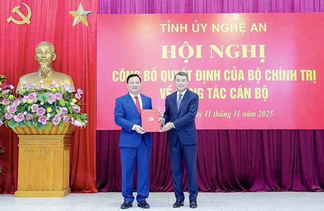 Chủ tịch UBND tỉnh Hưng Yên giữ chức Bí thư Tỉnh ủy Nghệ An