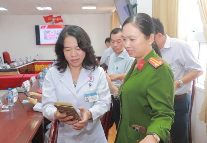 Hơn 94.000 lượt đóng góp ý kiến Văn kiện Đại hội XIV qua ứng dụng VNeID tại Cần Thơ