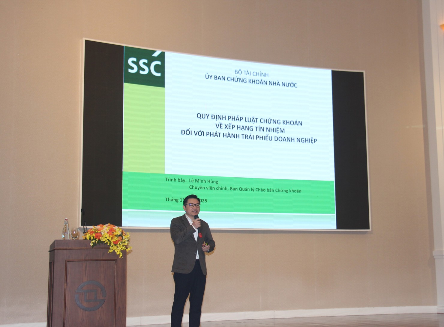 Đại diện Ban Quản lý Chào bán Chứng khoán - UBCKNN chia sẻ về quy định pháp luật chứng khoán về xếp hạng tín nhiệm đối với phát hành trái phiếu doanh nghiệp. Anh: TD