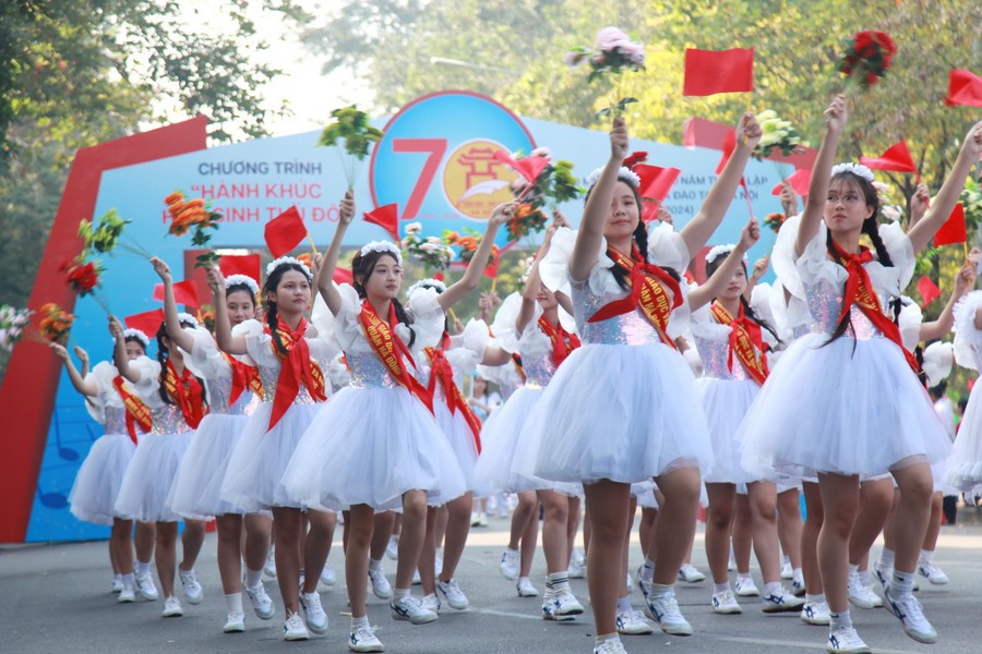 Hành trình xây dựng môi trường giáo dục toàn diện ở Thủ đô