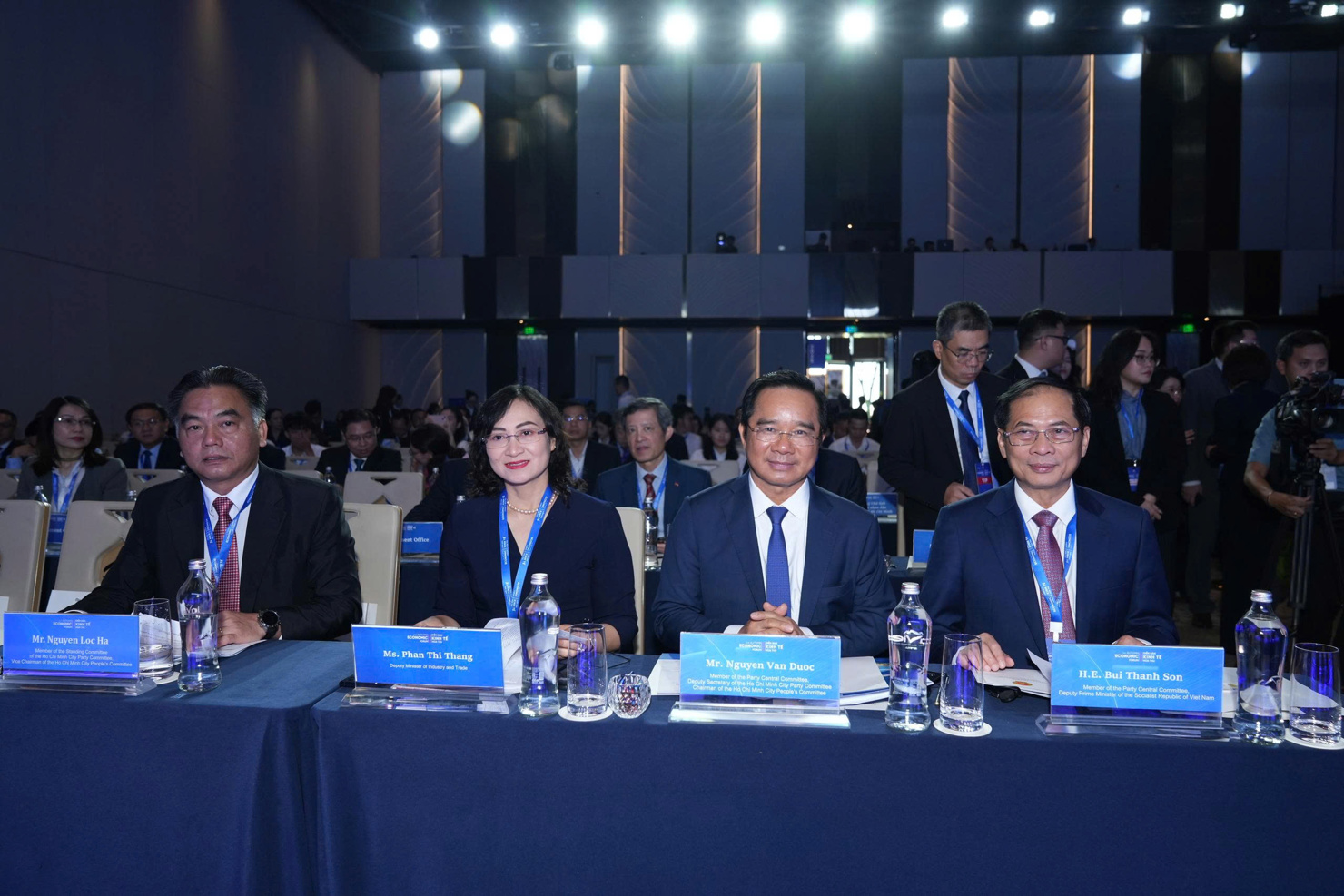 Các đại biểu tham dự sự kiện