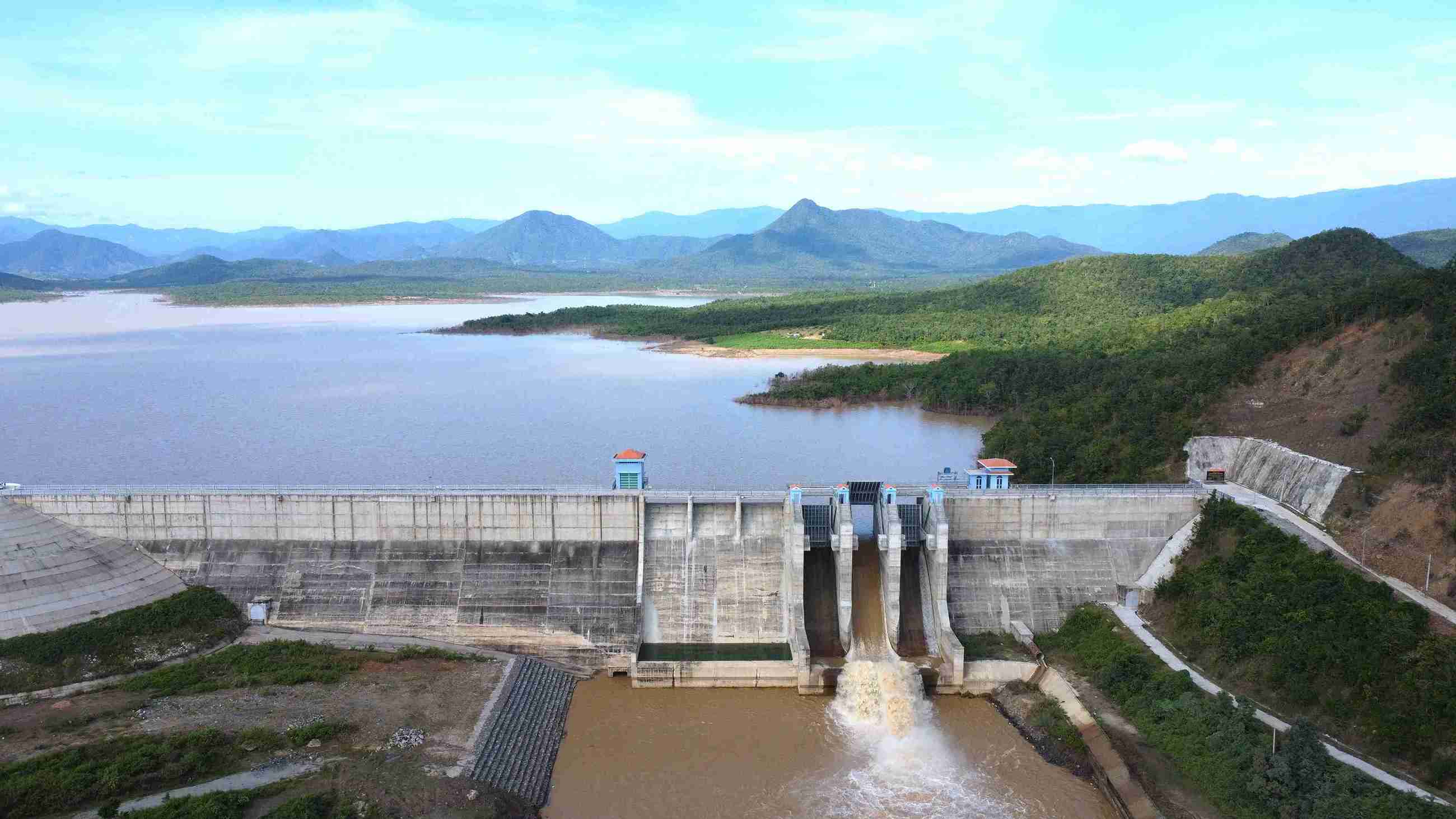 Hình ảnh hồ chứa nước Sông Than từ trên cao. Ảnh: Huỳnh Hải