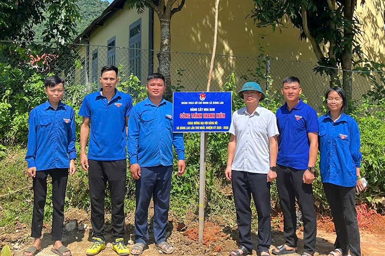 Công trình “Hàng cây hoa ban” của Đoàn xã Búng Lao. Ảnh: Xã Búng Lao