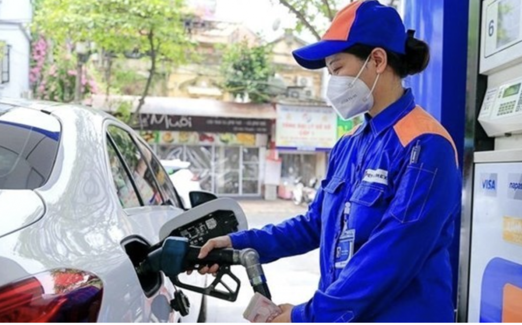 Giá xăng dầu dự báo sẽ giảm trong ngày mai (11/12)