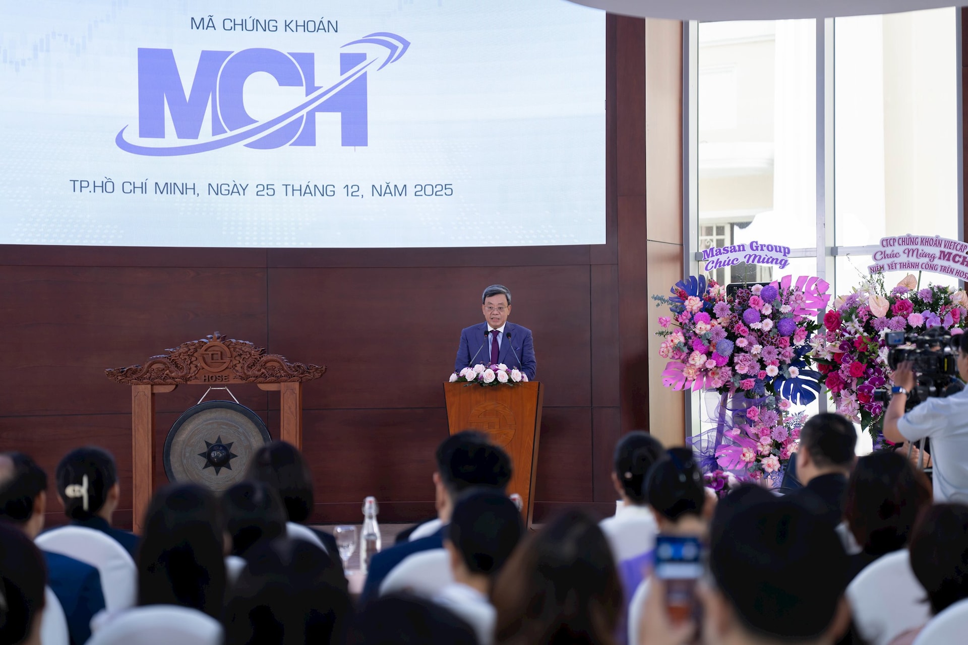 ong-nguyen-dang-quang-chu-tich-masan-group-phat-bieu-tai-le-trao-quyet-dinh-niem-yet-va-chao-mung-ngay-giao-dich-chinh-thuc-co-phieu-mch.jpg.jpg