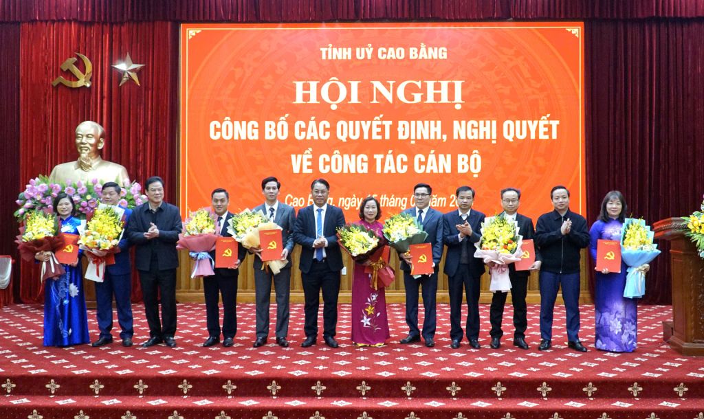 Loạt ví trí lãnh đạo tại Cao Bằng được điều chuyển nhận nhiệm vụ mới. Ảnh: Diệu Linh