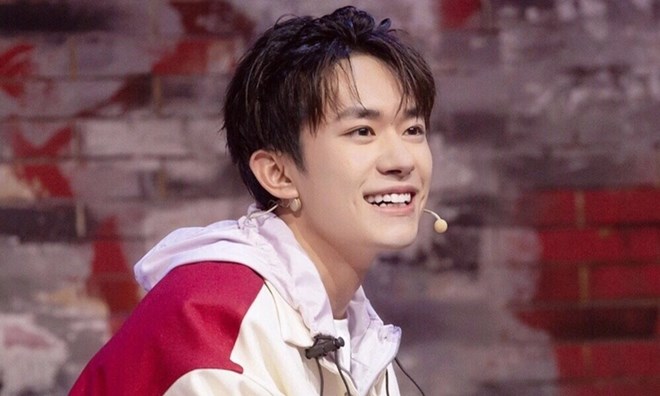 Dịch Dương Thiên Tỉ gây tranh luận