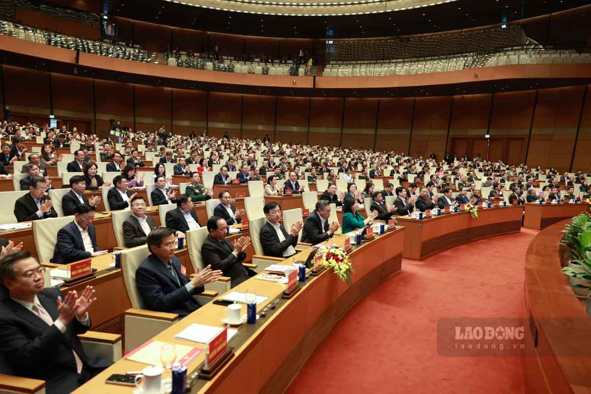 Các đại biểu dự tại điểm cầu Nhà Quốc hội. Ảnh: Hải Nguyễn