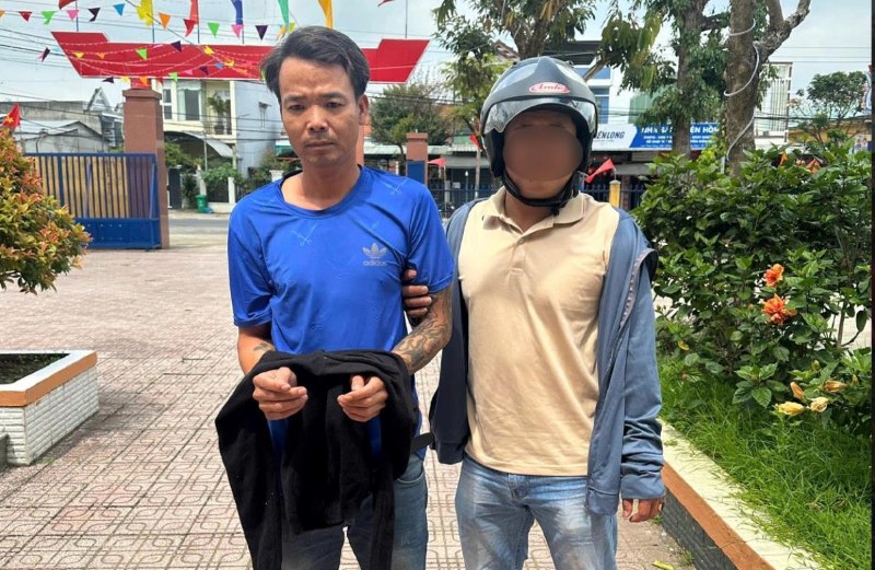 Đối tượng truy nã tBùi Tấn Dân (Đắk Lắk) bị bắt khi trốn ra Đà Nẵng. Ảnh: CACC