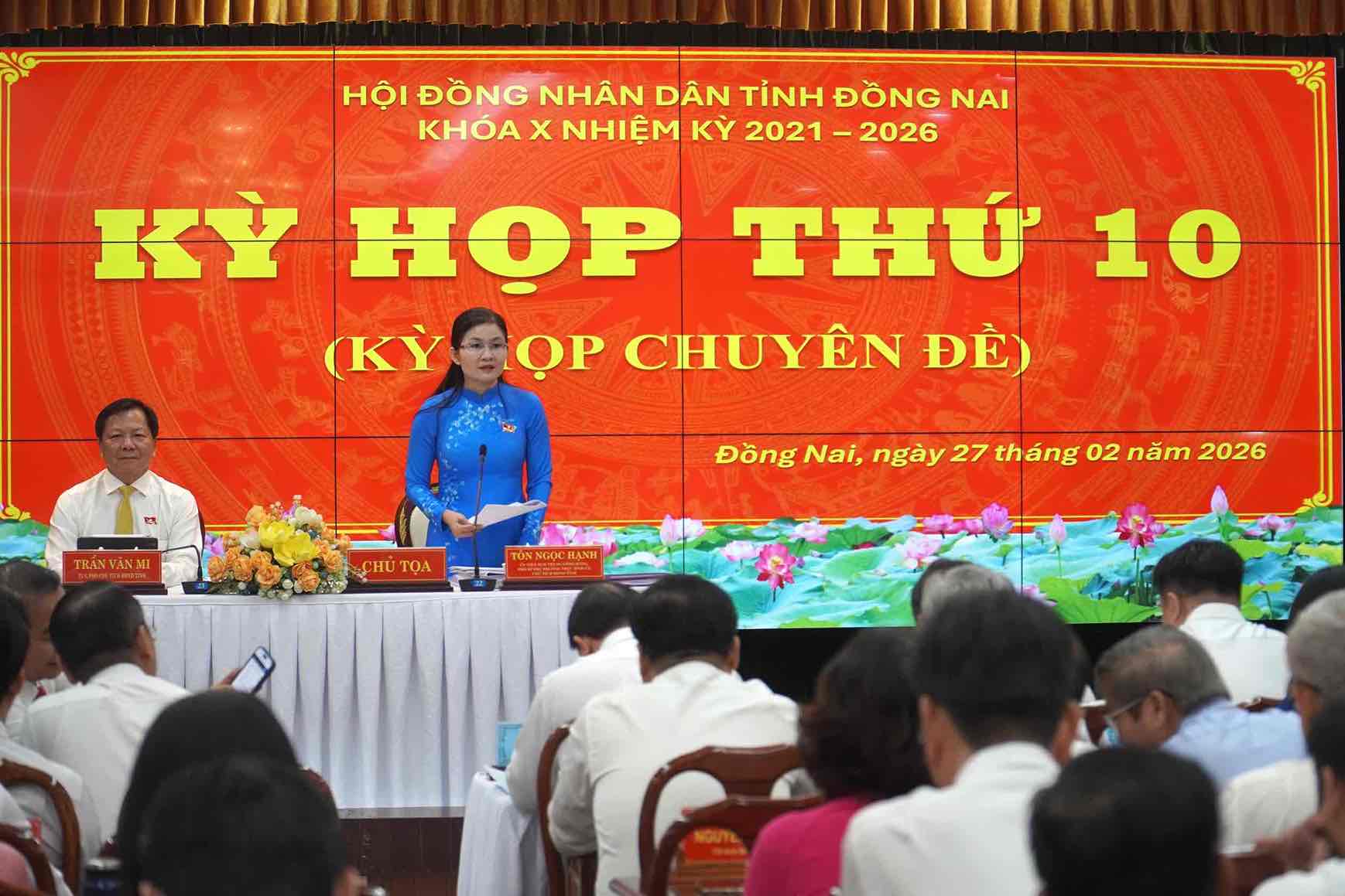 Phó bí thư thường trực Tỉnh ủy, Chủ tịch HĐND tỉnh Đồng Nai Tôn Ngọc Hạnh phát biểu tại kỳ họp. Ảnh: HAC