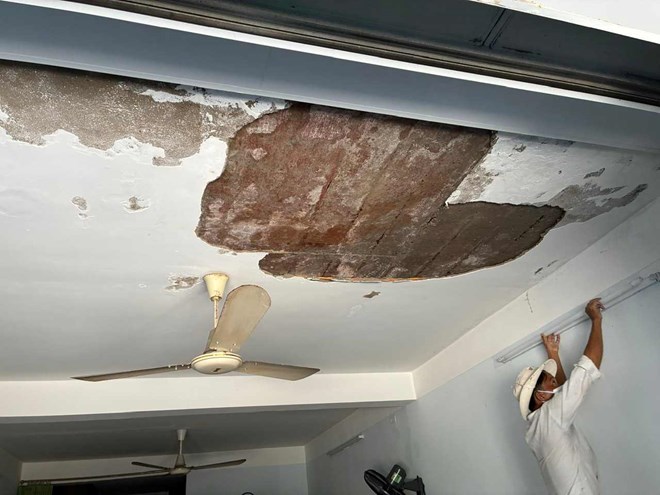 Cư dân chung cư ở Khánh Hòa kiến nghị xử lý tình trạng thấm dột kéo dài