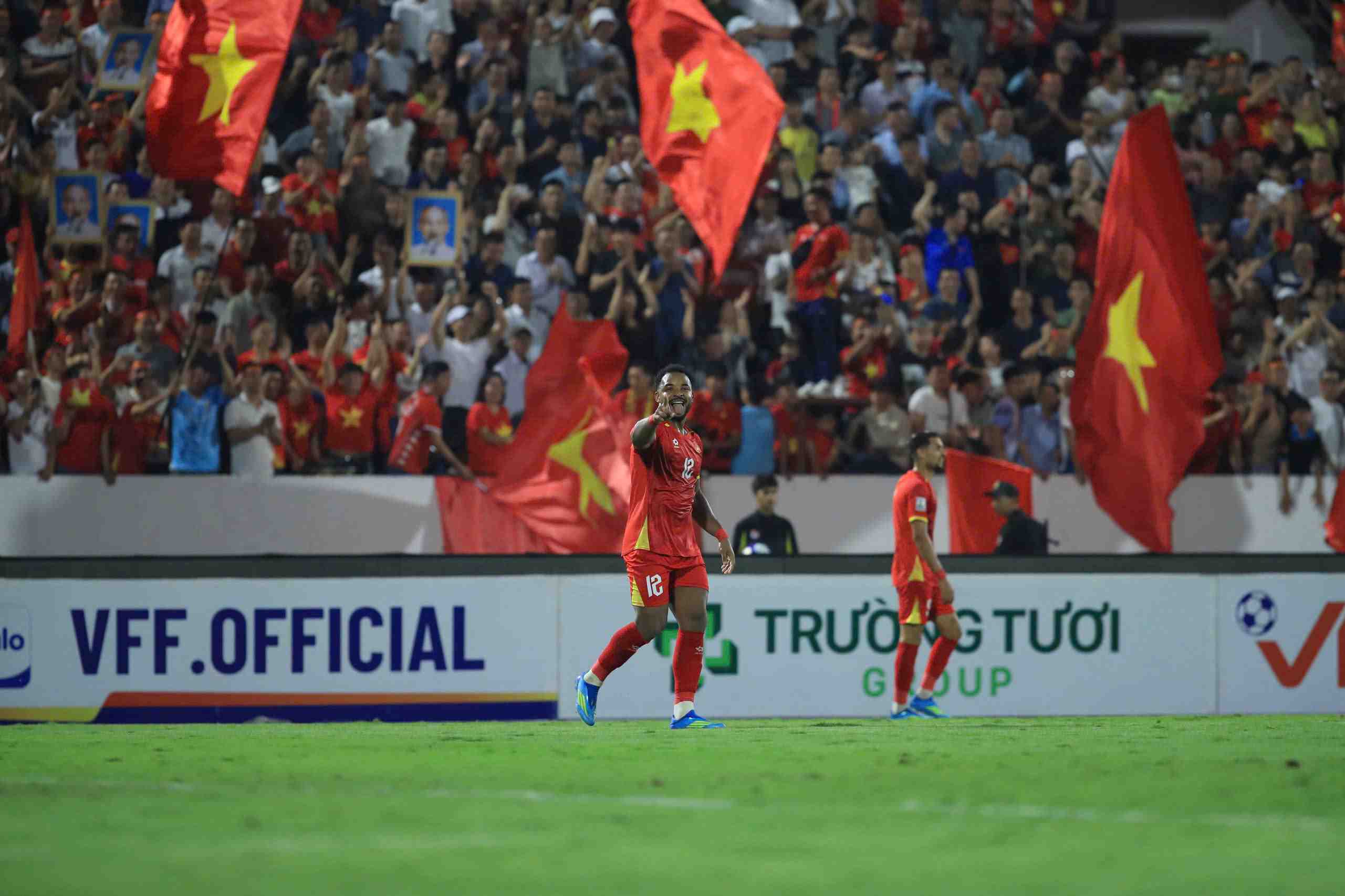 Bùng nổ trong hiệp 2, Xuân Son lập cú đúp, ghi dấu ấn đậm nét sau 80 phút trên sân.