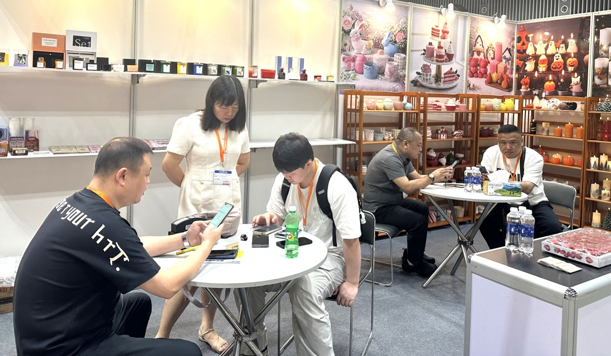 Nhà mua hàng quốc tế. Ảnh: T.H