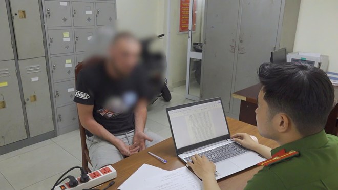 Công an đã bắt giữ một đối tượng người nước ngoài có hành vi lái xe máy tông chết người ở khu vực Nha Trang. Ảnh: Phương Linh
