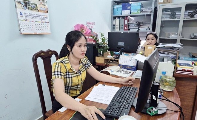 Nhiều người không chuyên trách cấp xã không đủ điều kiện tiếp nhận vào công chức