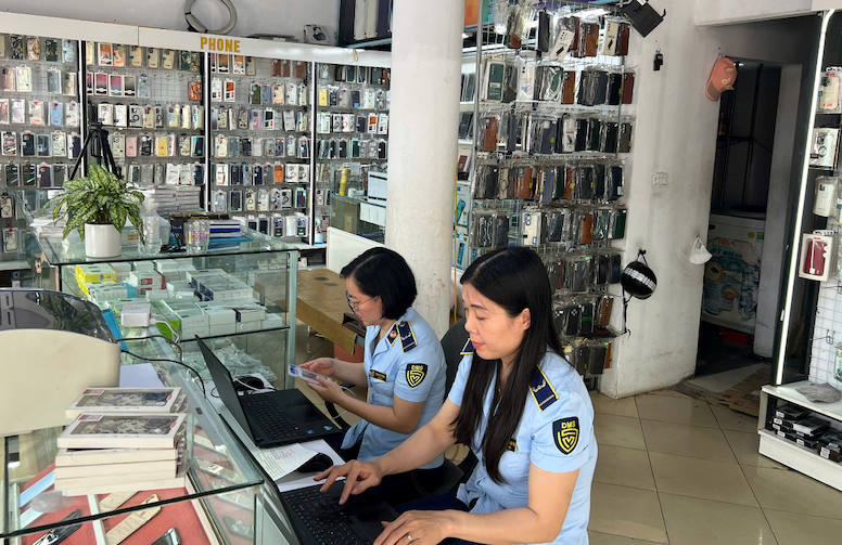 Hà Nội đồng loạt kiểm tra, tạm giữ nhiều hàng hóa có dấu hiệu giả mạo nhãn hiệu