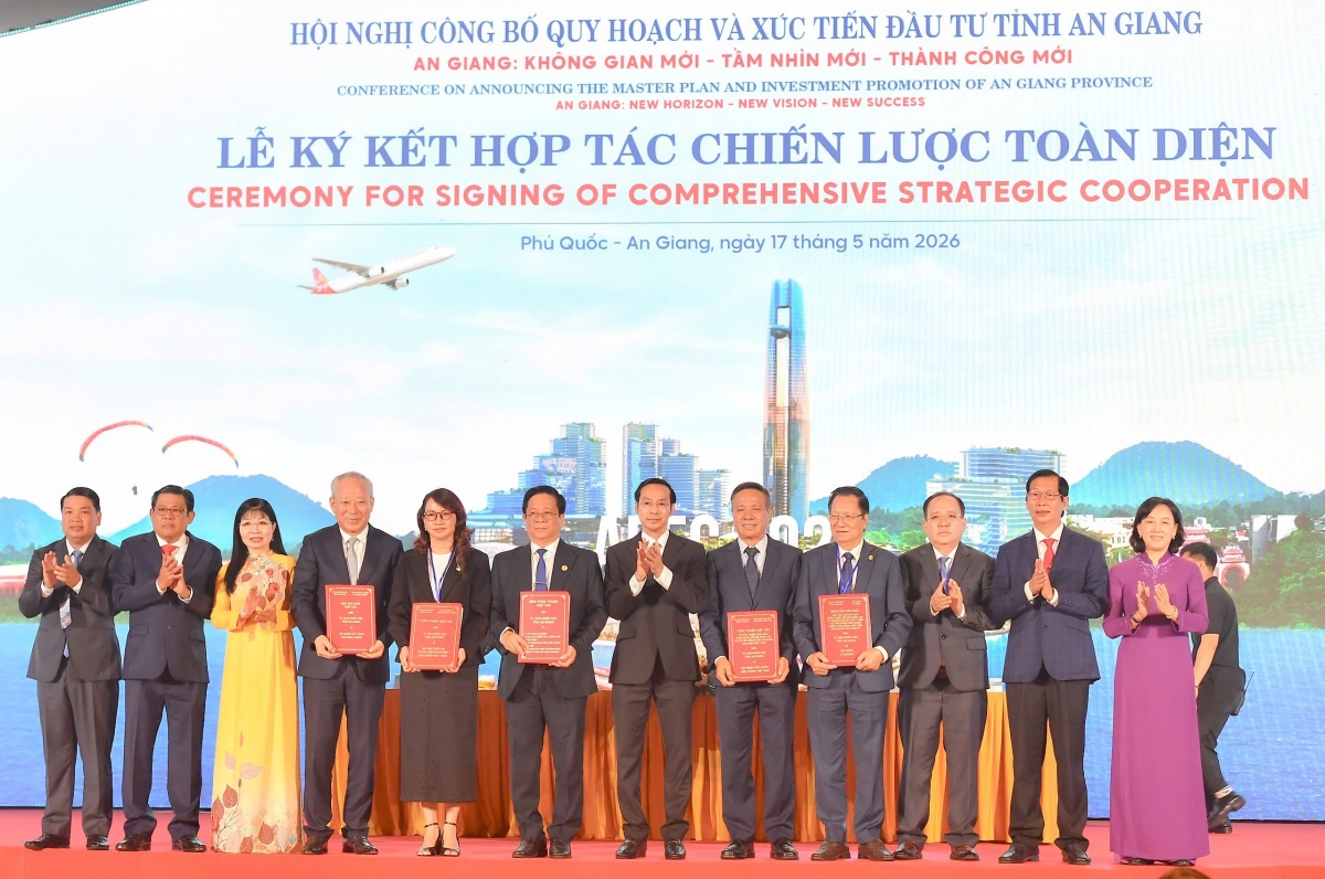 Nhiều dự án lớn đầu tư vào An Giang, với tổng số vốn hơn 66.000 tỷ đồng Nhiều dự án lớn đầu tư vào An Giang, với tổng số vốn hơn 66.000 tỷ đồng