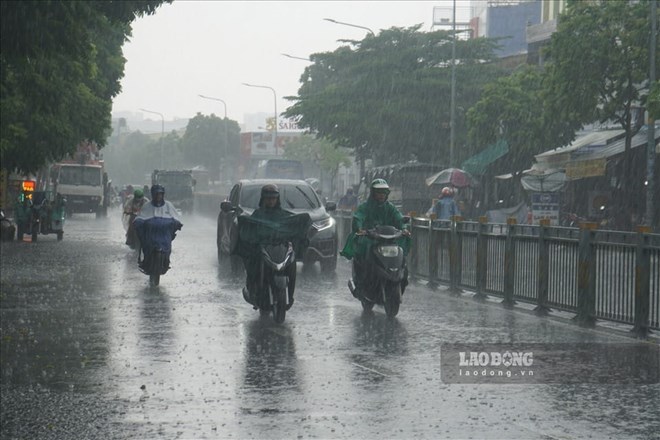 Cảnh báo các tỉnh thành mưa dông hôm nay, có nơi mưa to đến rất to
