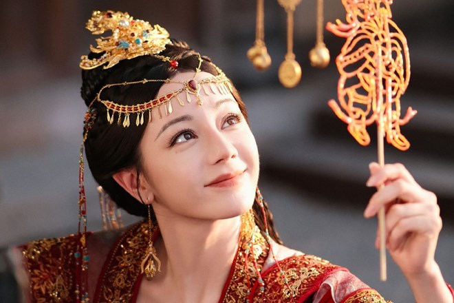 Địch Lệ Nhiệt Ba không còn muốn nhận phim ồ ạt