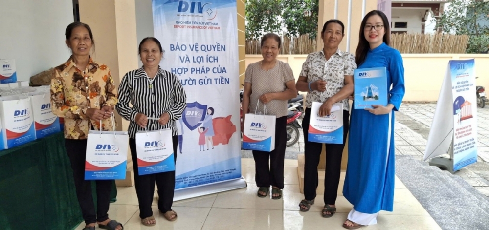 Chính sách bảo hiểm tiền gửi đến với người dân nông thôn.