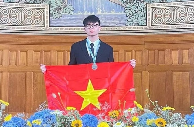 Nam sinh trường chuyên ở Phú Thọ chiến thắng cuộc thi Vật lý tại châu Âu. Ảnh: Long Anh