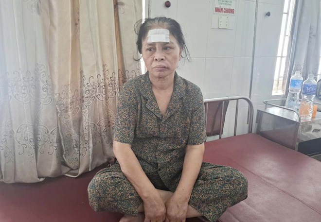 Nạn nhân kể về vụ xe khách tông đuôi xe tải khiến 9 người thương vong