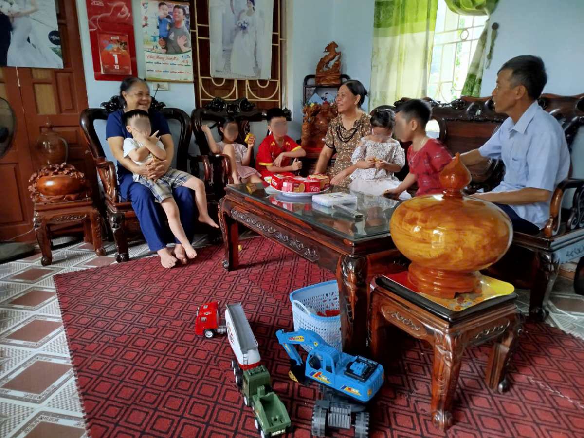 Trẻ em có tuổi thơ bên gia đình sau mỗi mùa hè. Ảnh: Nhân vật cung cấp