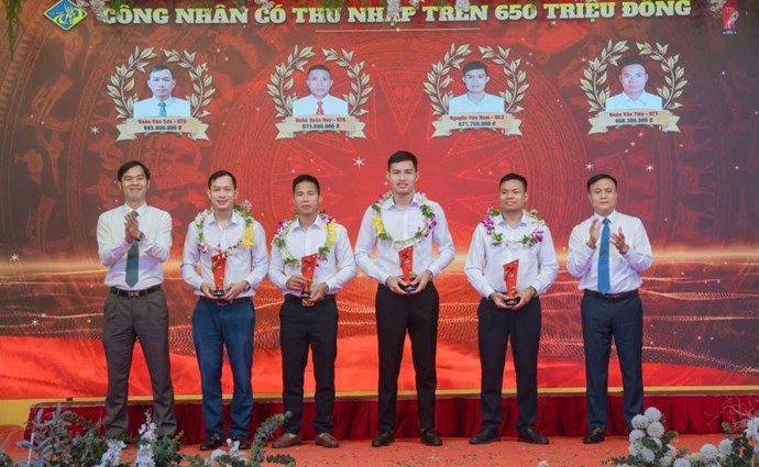 Tuyên dương 488 Công nhân “Lao động giỏi - Thu nhập cao”