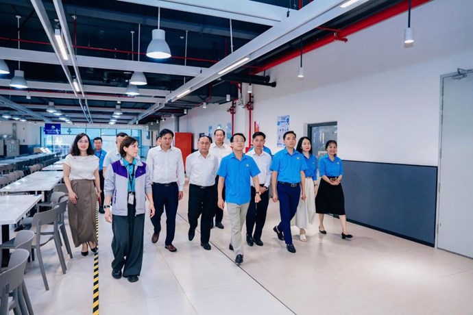 Công đoàn Nghệ An và Xiêng Khoảng tăng cường hợp tác, chia sẻ kinh nghiệm hoạt động