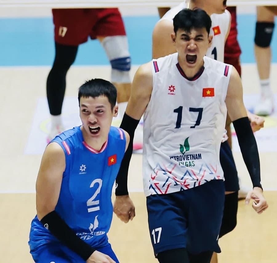 Duy Phúc (2) luôn tập trung thi đấu và tạo tinh thần tốt cùng đồng đội. Ảnh: SEA V.Cup 2026