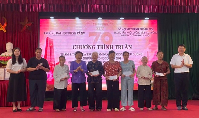 Tặng quà người có công nhân dịp 27.7