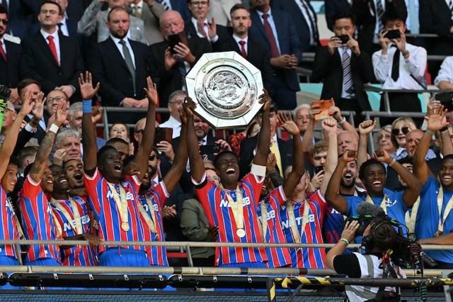 Maxence Lacroix đã cùng Crystal Palace gặt hái nhiều danh hiệu.  Ảnh: AFP