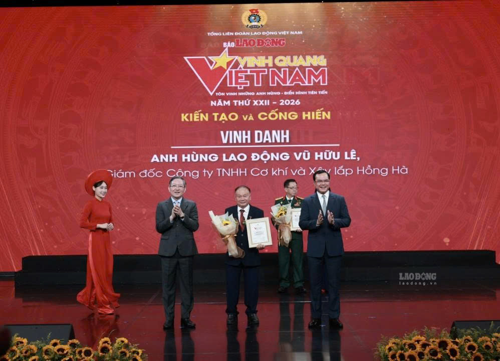 Anh hùng Lao động Vũ Hữu Lê - Giám đốc Công ty TNHH Cơ khí và Xây lắp Hồng Hà. Ảnh: Hải Nguyễn