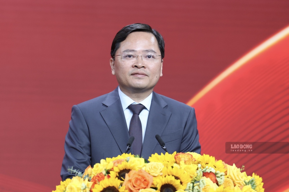 Đồng chí Nguyễn Anh Tuấn - Ủy viên Ban Chấp hành Trung ương Đảng, Phó Chủ tịch Ủy ban Trung ương Mặt trận Tổ quốc Việt Nam, Chủ tịch Tổng Liên đoàn Lao Động Việt Nam.