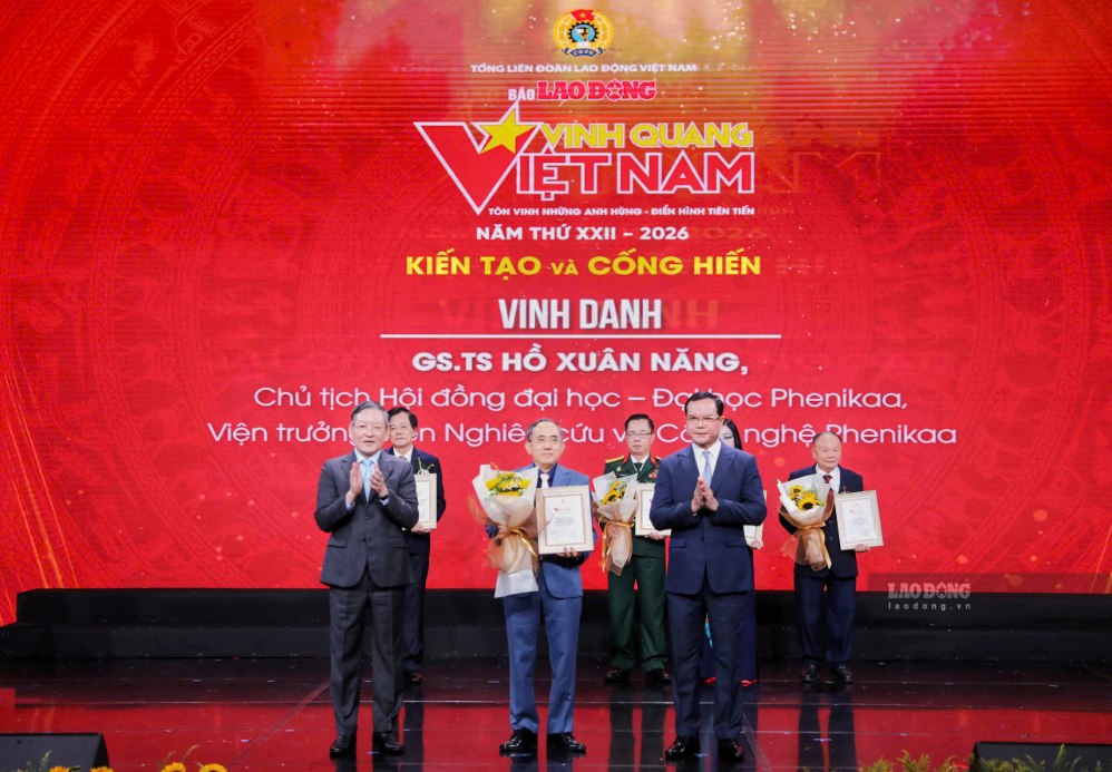 Anh hùng Lao động GS.TS Hồ Xuân Năng - Chủ tịch Hội đồng đại học - Đại học Phenikaa, Viện trưởng Viện Nghiên cứu và Công nghệ Phenikaa. Ảnh: Hải Nguyễn