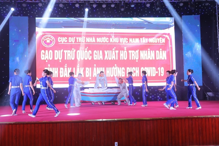Bài 1: Tô đậm truyền thống vẻ vang, xây dựng ngành Dự trữ Nhà nước phát triển vững mạnh