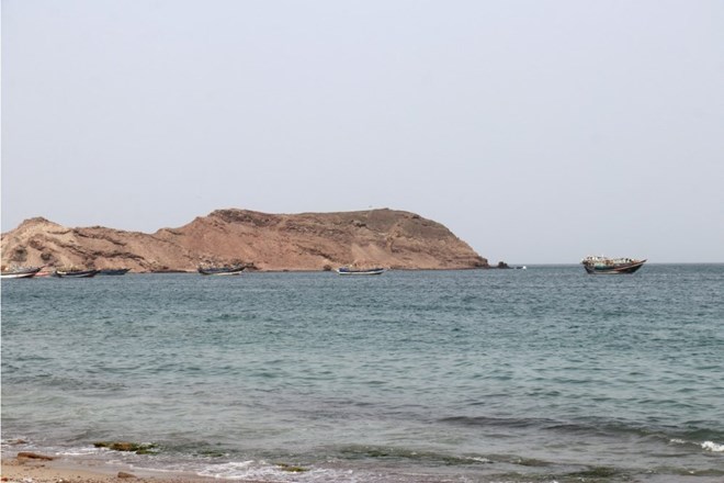 Tàu hàng Ấn Độ trúng đạn, chìm gần Yemen