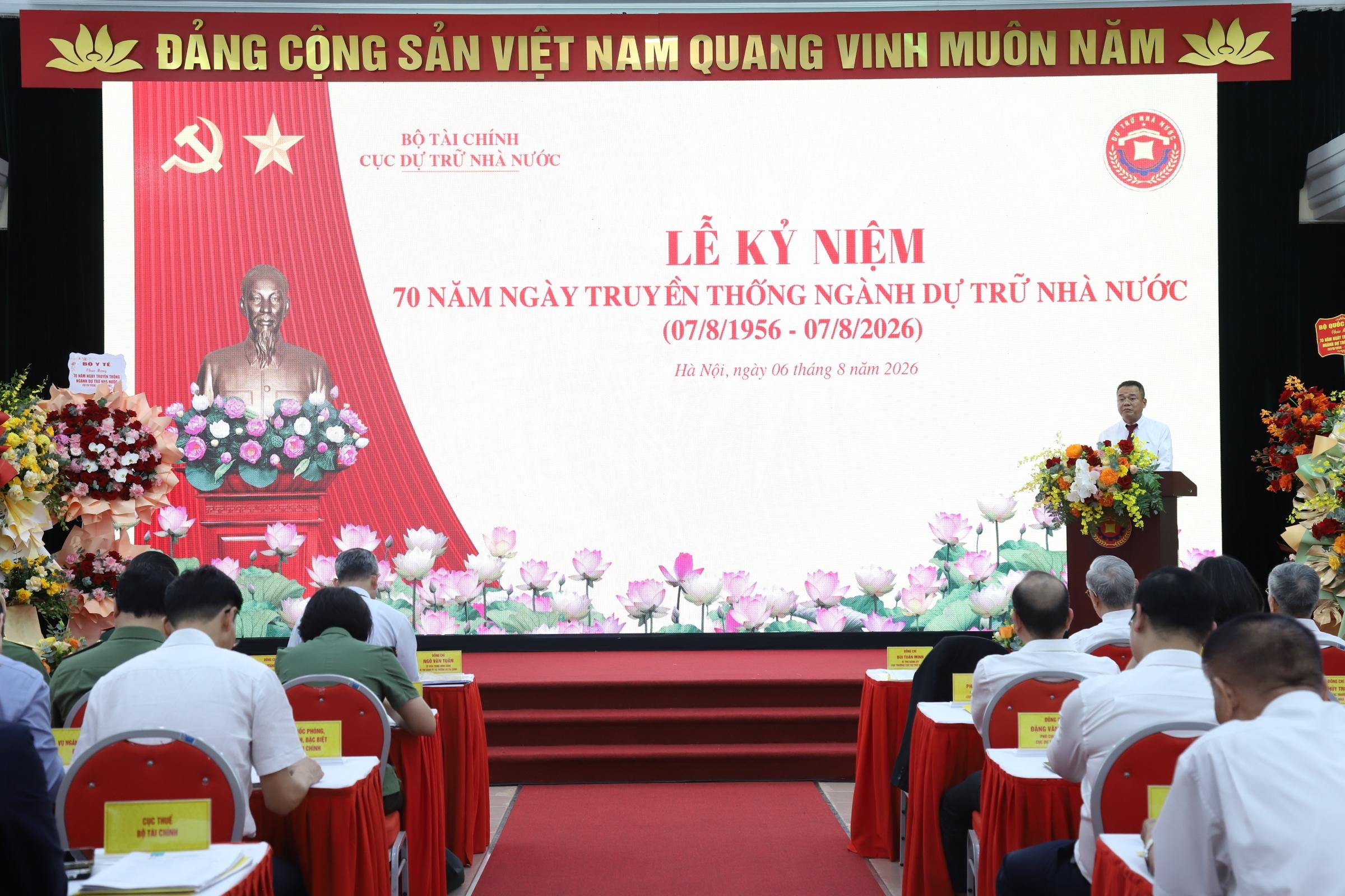 Long trọng kỷ niệm 70 năm ngày truyền thống ngành Dự trữ Nhà nước Long trọng kỷ niệm 70 năm ngày truyền thống ngành Dự trữ Nhà nước