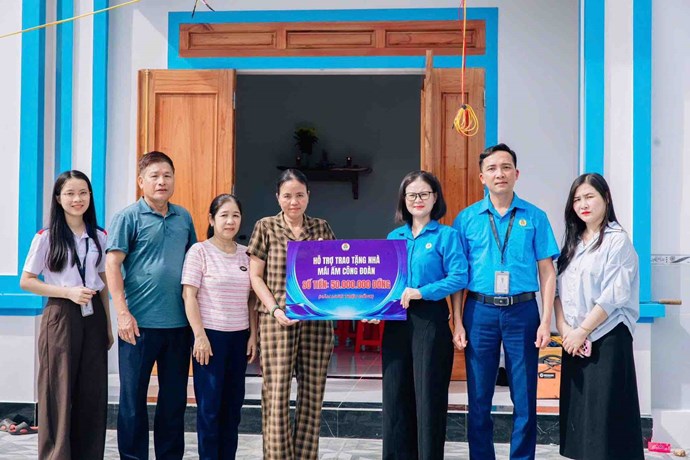 Trao hỗ trợ