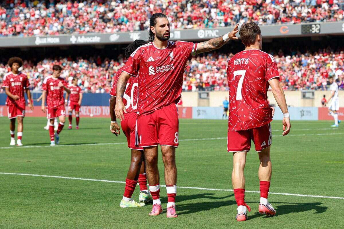 Iraola muốn Liverpool chơi trực diện và tốc độ hơn. Ảnh: AFP
