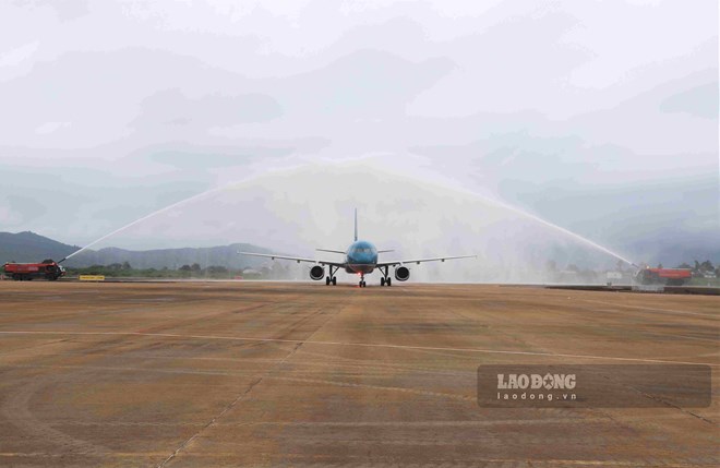 Sân bay Liên Khương hoạt động trở lại sau hơn 5 tháng tạm dừng sửa chữa