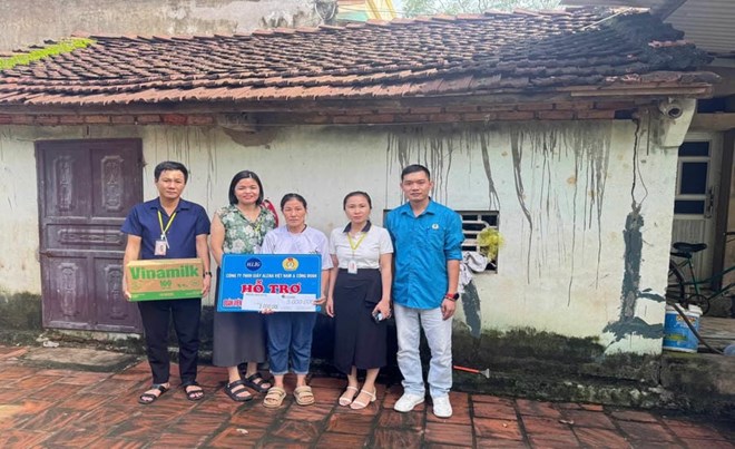 Những chuyến thăm, tiếp sức công nhân vượt nghịch cảnh ở công đoàn cơ sở