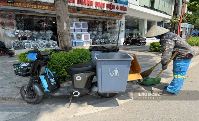 Xe điện 2 bánh giúp công nhân thu gom rác tăng 20-30% năng suất