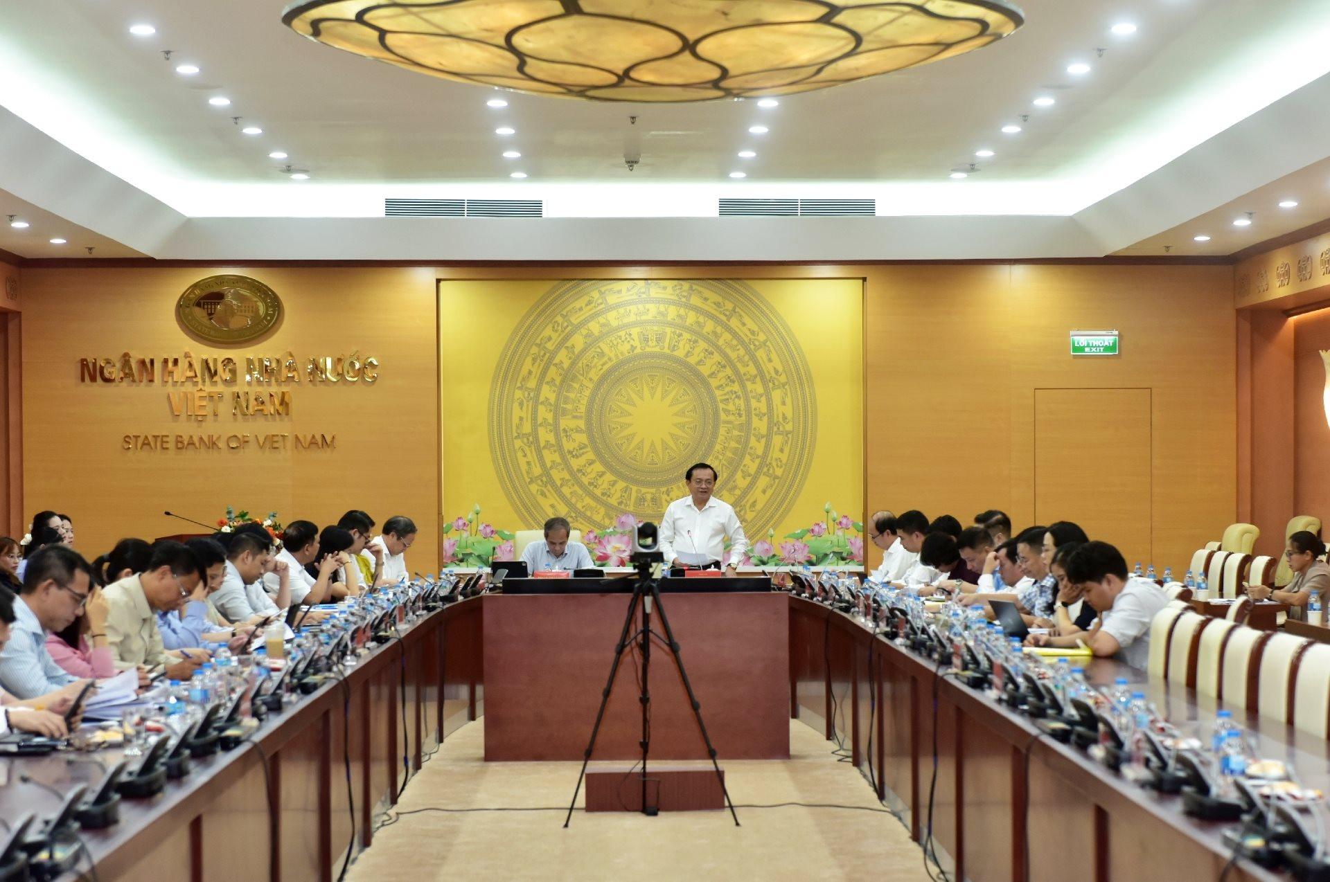 2409.06.ngan-hang-nha-nuoc-viet-nam-lam-viec-voi-doan-kiem-tra-ve-tong-ra-soat-he-thong-van-ban-quy-pham-phap-luat.jpg