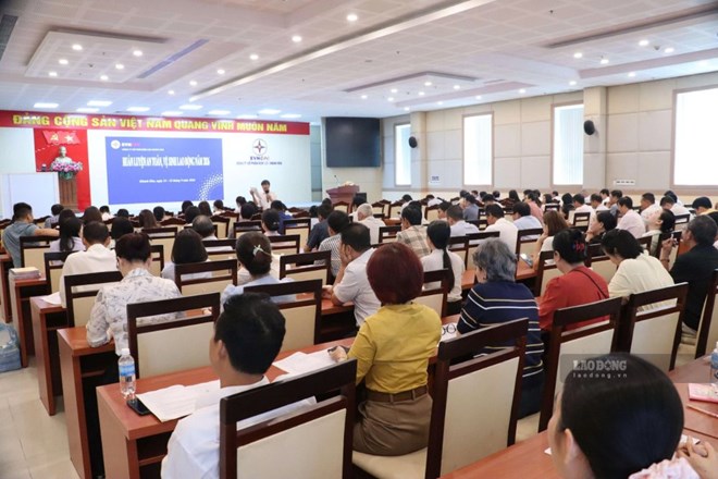 Huấn luyện an toàn, vệ sinh lao động cho hơn 300 cho cán bộ, công nhân