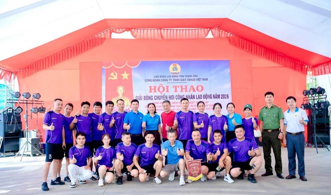 Tạo sân chơi thể thao, gắn kết công nhân Công ty Giầy Venus Việt Nam