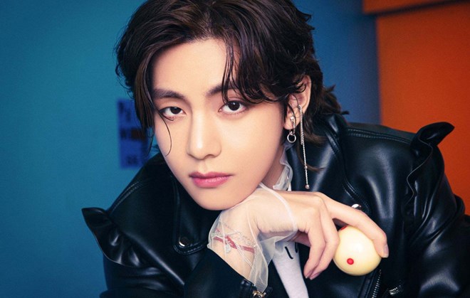 V (BTS) làm đại sứ toàn cầu, 3 dòng tai nghe hết hàng tại 15 thị trường